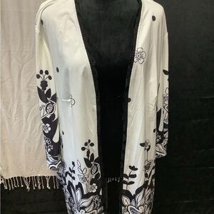 Floral Black and White Women's Kimono Size XXL